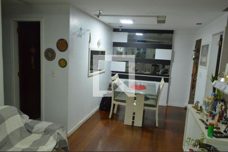 Sala de apartamento para alugar com 3 quartos, 81m² em Pechincha, Rio de Janeiro