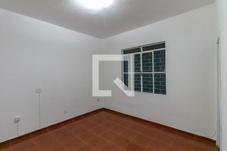 Quarto de casa à venda com 3 quartos, 300m² em Sagrada Família, Belo Horizonte