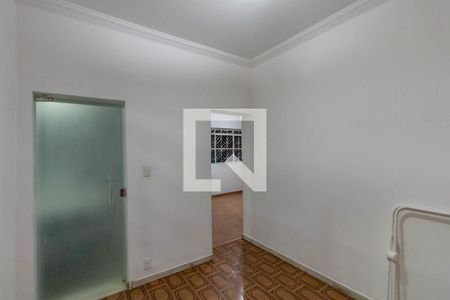 Quarto de casa à venda com 3 quartos, 300m² em Sagrada Família, Belo Horizonte