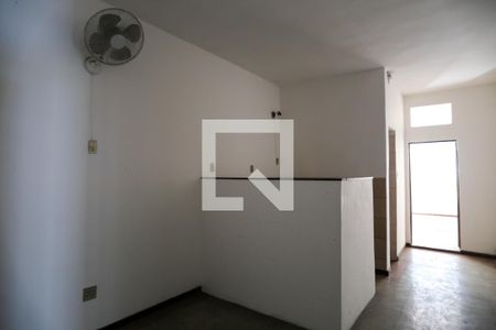 Sala/ cozinha de kitnet/studio para alugar com 1 quarto, 30m² em Floresta, Belo Horizonte