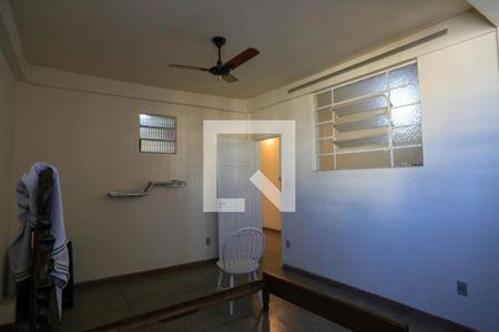 Quarto 1 de kitnet/studio para alugar com 2 quartos, 30m² em Floresta, Belo Horizonte