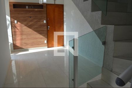 Sala de apartamento à venda com 3 quartos, 108m² em Alvorada, Contagem