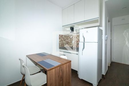 Cozinha de apartamento para alugar com 1 quarto, 33m² em Granja Viana, Cotia