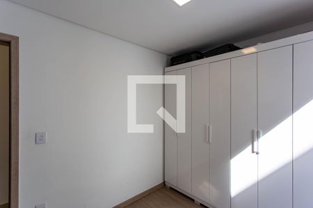 Quarto 2 de apartamento para alugar com 3 quartos, 84m² em Itapoã, Belo Horizonte