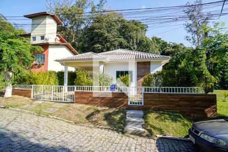 Fachada de casa de condomínio à venda com 3 quartos, 135m² em Várzea das Moças, Niterói