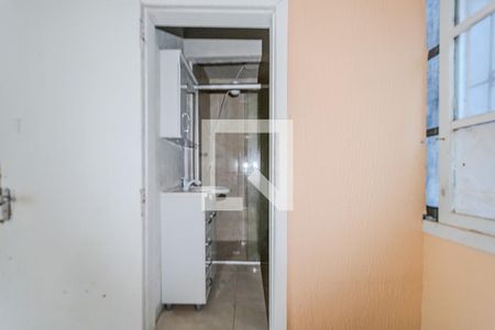 Banheiro de kitnet/studio à venda com 1 quarto, 18m² em Centro Histórico, Porto Alegre