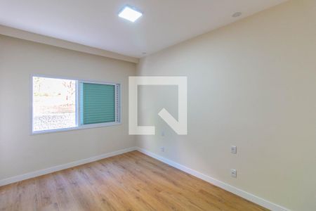 Quarto 2 de casa à venda com 3 quartos, 220m² em Santa Lúcia, Belo Horizonte