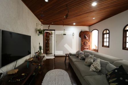 Sala de casa à venda com 5 quartos, 400m² em Santa Maria, Santo André