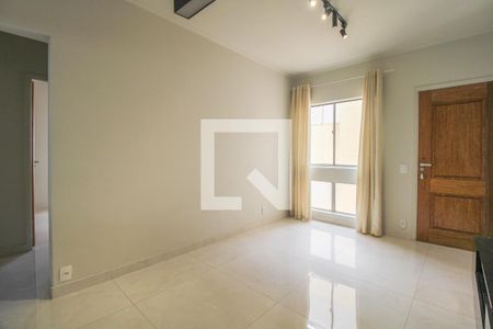 Sala de apartamento para alugar com 2 quartos, 70m² em Vila Iza, Campinas