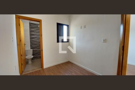 Quarto 1 suíte de apartamento para alugar com 2 quartos, 46m² em Parque das Nações, Santo André