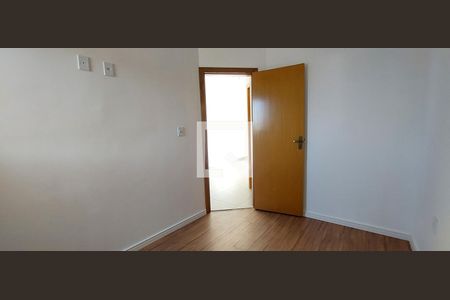 Quarto 1 suíte de apartamento para alugar com 2 quartos, 46m² em Parque das Nações, Santo André