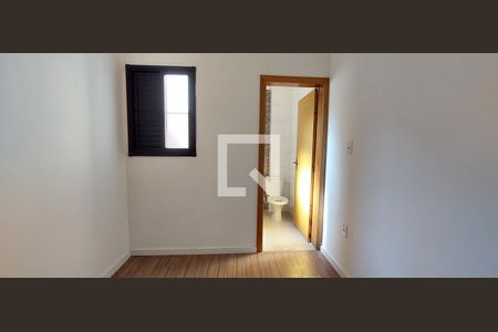 Quarto 1 suíte de apartamento para alugar com 2 quartos, 46m² em Parque das Nações, Santo André