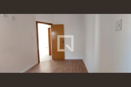 Quarto 1 suíte de apartamento para alugar com 2 quartos, 46m² em Parque das Nações, Santo André