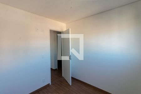 Quarto  de apartamento para alugar com 3 quartos, 69m² em Caiçara-adelaide, Belo Horizonte