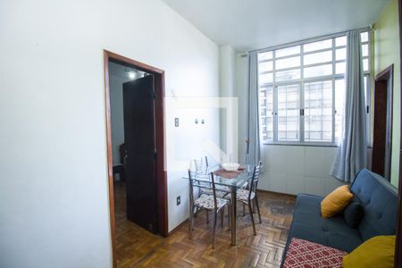 Sala de apartamento para alugar com 2 quartos, 55m² em Centro, Belo Horizonte