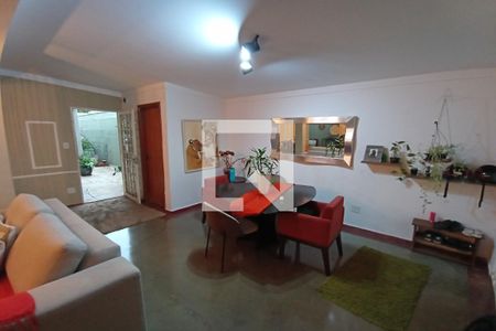 Sala de casa para alugar com 5 quartos, 244m² em Parque Industrial Lagoinha, Ribeirão Preto