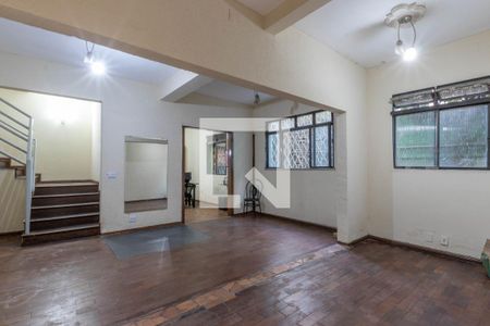 Sala de casa à venda com 5 quartos, 237m² em Centro, Belo Horizonte