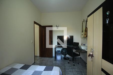 Quarto 2 de casa à venda com 3 quartos, 129m² em Jardim Oliveiras, Taboão da Serra