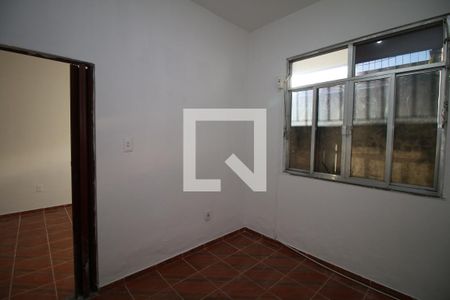 Quarto 1 de casa à venda com 2 quartos, 43m² em Vigário Geral, Rio de Janeiro