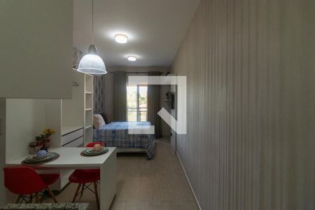 Quarto de apartamento para alugar com 1 quarto, 24m² em Granja Viana, Cotia