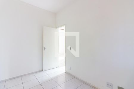 Quarto 1 de apartamento para alugar com 2 quartos, 52m² em Jardim Roberto, Osasco