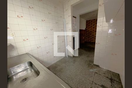 Cozinha de casa à venda com 1 quarto, 90m² em Irajá, Rio de Janeiro