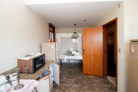 Cozinha de casa para alugar com 3 quartos, 385m² em Palmares, Belo Horizonte