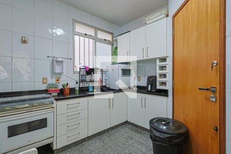 Cozinha de apartamento para alugar com 3 quartos, 118m² em Santo Antônio, Belo Horizonte