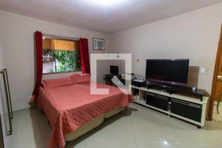 Quarto  de casa à venda com 6 quartos, 240m² em Santa Rosa, Niterói