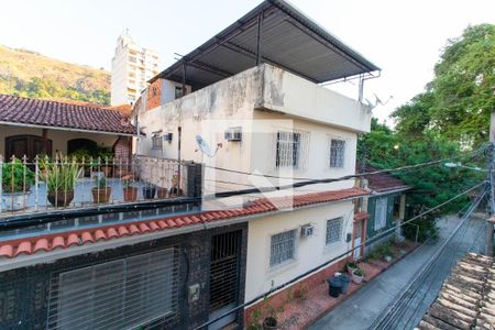 Fachada de casa à venda com 6 quartos, 240m² em Santa Rosa, Niterói