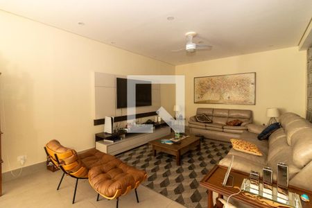 Sala de casa para alugar com 4 quartos, 450m² em Vila Santo Antônio, Cotia