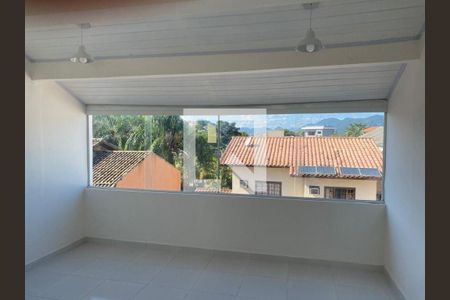 Casa à venda com 3 quartos, 180m² em Camboinhas, Niterói