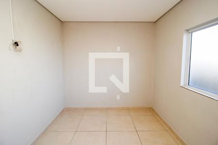 Quarto 2 de casa para alugar com 2 quartos, 60m² em São Geraldo, Belo Horizonte