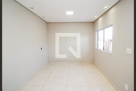 Sala de casa para alugar com 2 quartos, 60m² em São Geraldo, Belo Horizonte