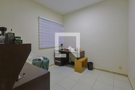 Quarto 2 de casa à venda com 8 quartos, 440m² em Santo Antônio, Belo Horizonte