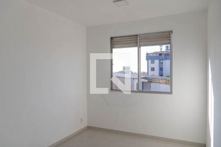 Sala de apartamento à venda com 3 quartos, 64m² em Camargos, Belo Horizonte