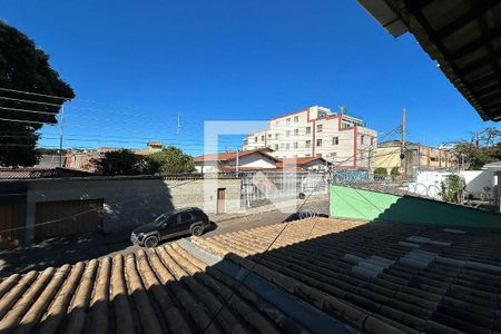 Vista Sala de casa à venda com 2 quartos, 80m² em Alto dos Pinheiros, Belo Horizonte