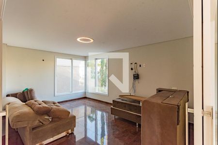 Sala de TV de casa para alugar com 5 quartos, 638m² em Swiss Park, Campinas