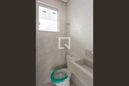 Lavabo de casa à venda com 2 quartos, 112m² em Planalto, Belo Horizonte