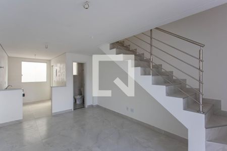 Sala de casa à venda com 2 quartos, 112m² em Planalto, Belo Horizonte