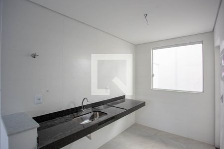 Cozinha de casa à venda com 2 quartos, 112m² em Planalto, Belo Horizonte