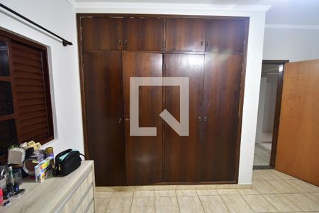 Quarto 1 - Armários de casa para alugar com 3 quartos, 1000m² em Fazenda Santa Cândida, Campinas