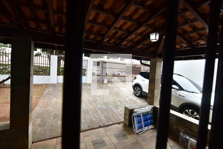 Sala - Vista de casa para alugar com 3 quartos, 1000m² em Fazenda Santa Cândida, Campinas