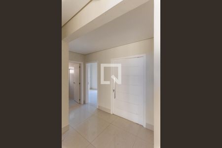 Hall de casa para alugar com 4 quartos, 264m² em Swiss Park, Campinas