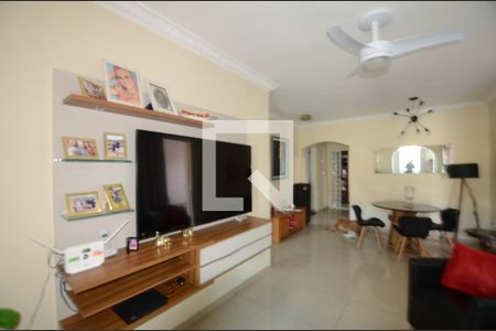 Sala de casa à venda com 4 quartos, 230m² em Irajá, Rio de Janeiro