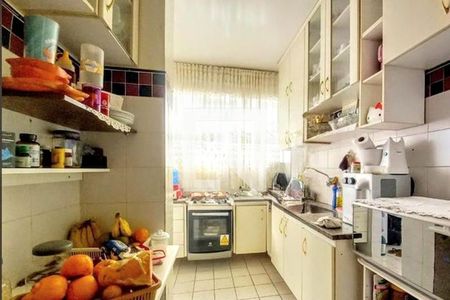 Cozinha de apartamento à venda com 3 quartos, 93m² em São Luiz, Belo Horizonte