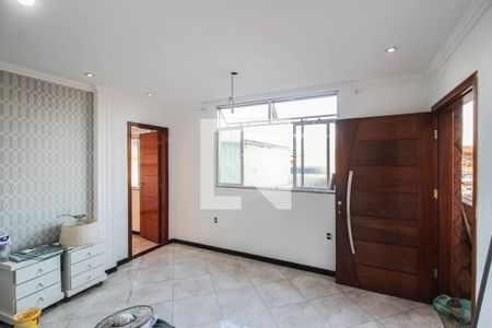 Sala de casa para alugar com 3 quartos, 85m² em Vila Norma, Mesquita