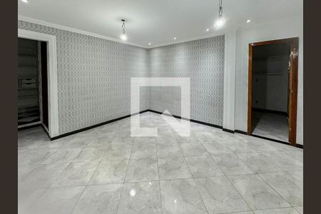 Sala de casa para alugar com 3 quartos, 85m² em Vila Norma, Mesquita