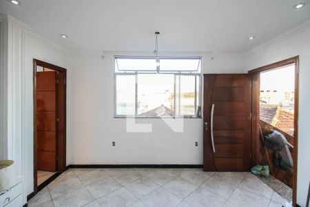 Sala de casa para alugar com 3 quartos, 85m² em Vila Norma, Mesquita