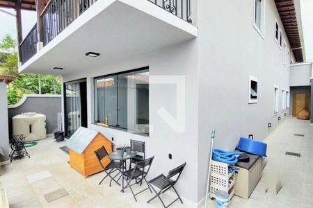 Casa à venda com 3 quartos, 373m² em Santa Tereza, Belo Horizonte